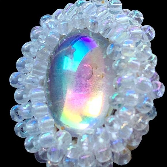 White iridescent hand beaded pierced earrings fabulous colors and artist design - Picture 13 of 15